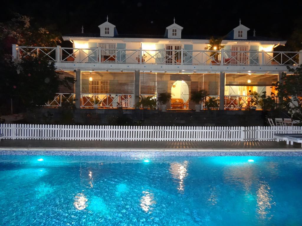 Bed And Breakfast Maison Papaye La Gaulette Exterior photo