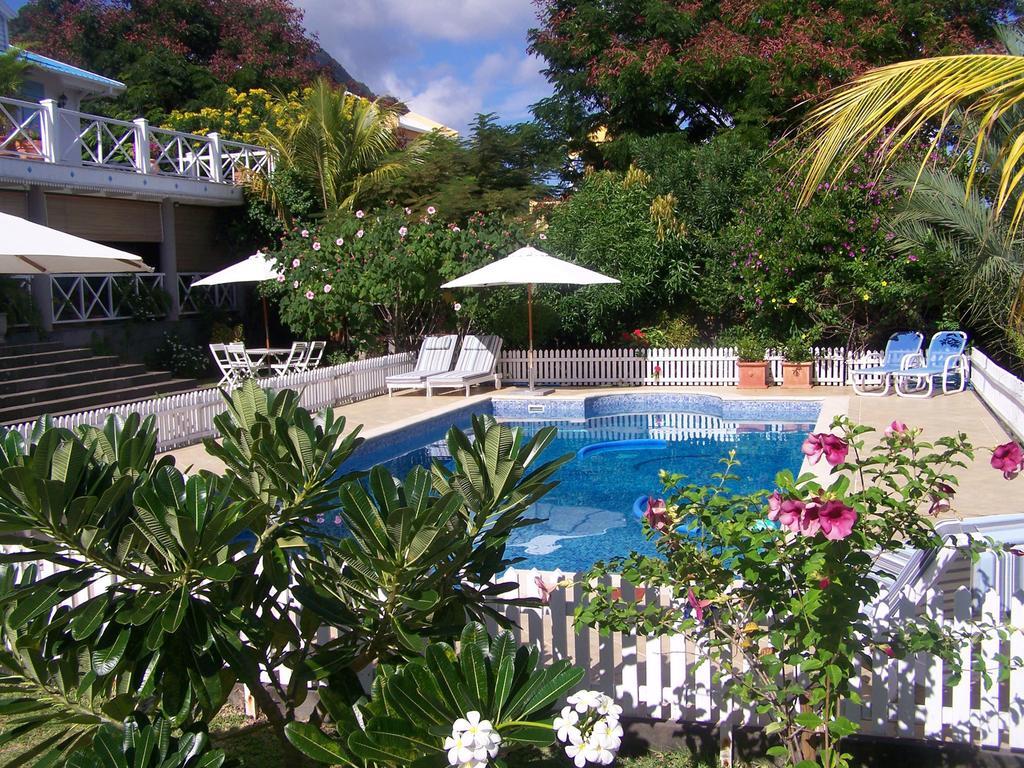 Bed And Breakfast Maison Papaye La Gaulette Exterior photo